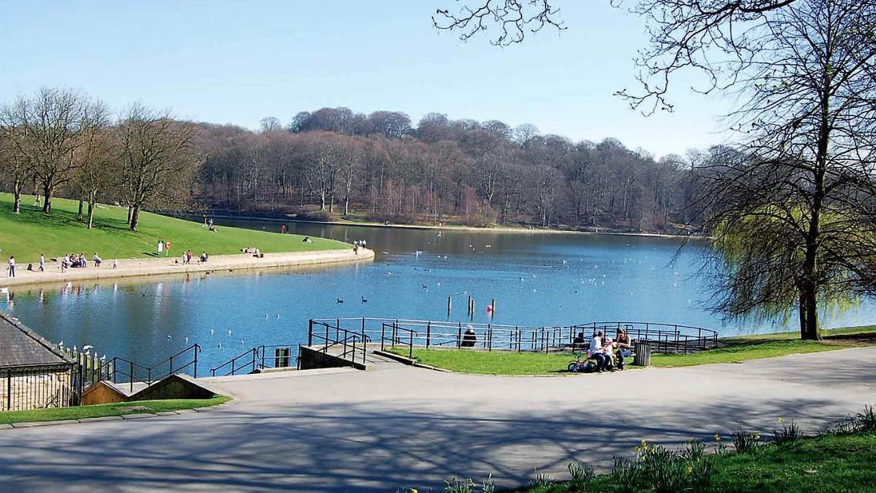 *Rd9Bc* For Your Most Relaxed & Cosy Stay + Free Parking + Free Fast Wifi * Leeds  Exterior photo