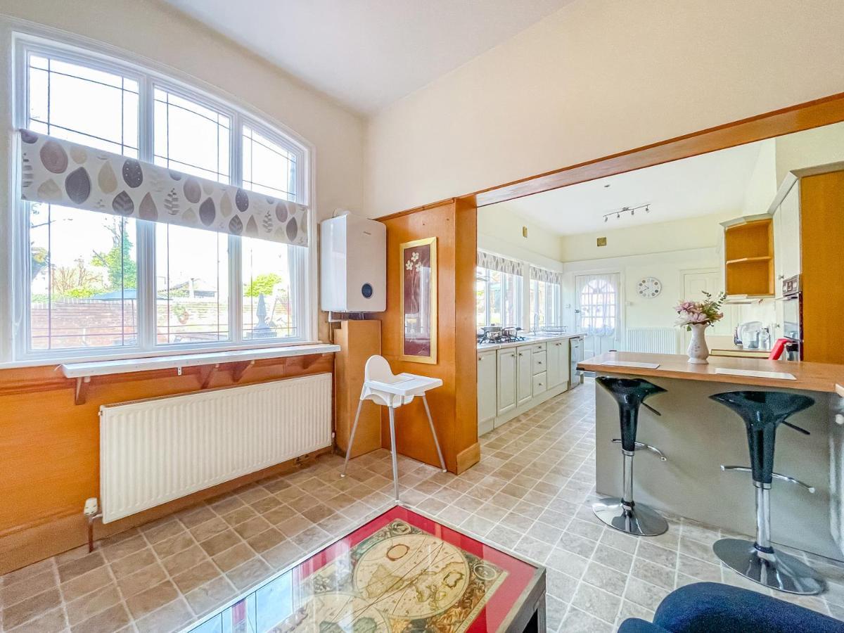 *Rd9Bc* For Your Most Relaxed & Cosy Stay + Free Parking + Free Fast Wifi * Leeds  Exterior photo